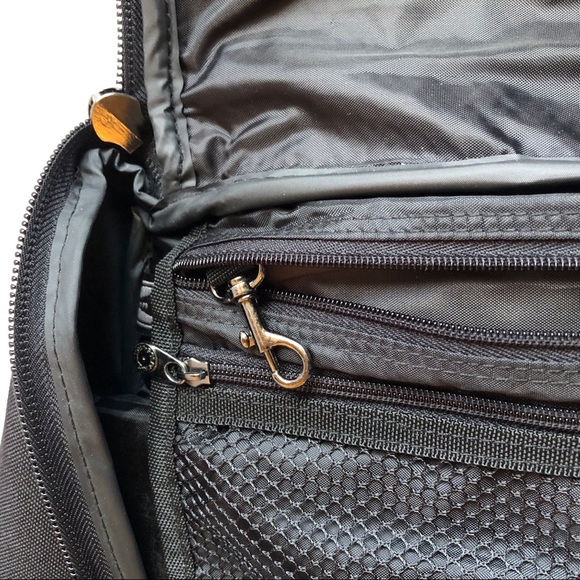 NEW GM Multi-Compartment Backpack Black Unisex NWOT - Picture 7 of 14